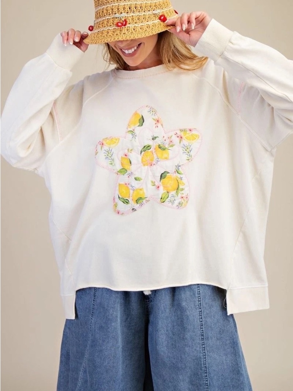 Easel • Oversized Star Lemon Sweatshirt